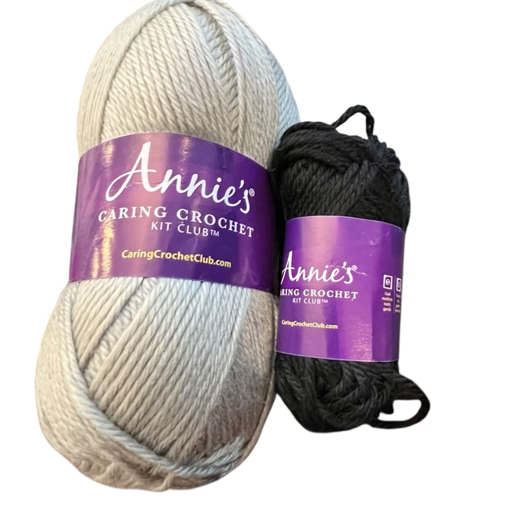 Annie's Caring Crochet Kit‎ Club Yarn Acrylic Mixed Lot 2 Skeins Grey Black